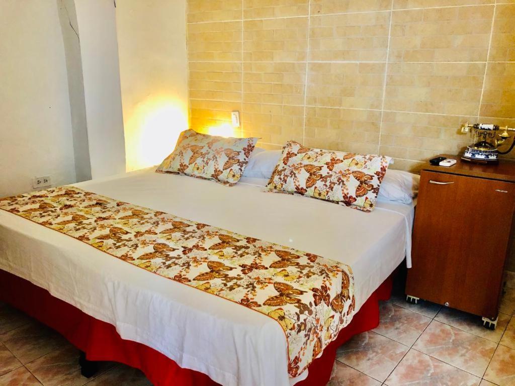 Antigua Calle Almudena Hotel Cartagena Екстер'єр фото