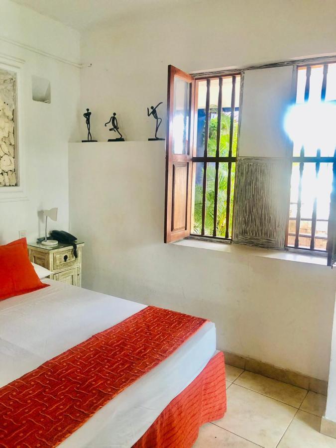 Antigua Calle Almudena Hotel Cartagena Екстер'єр фото