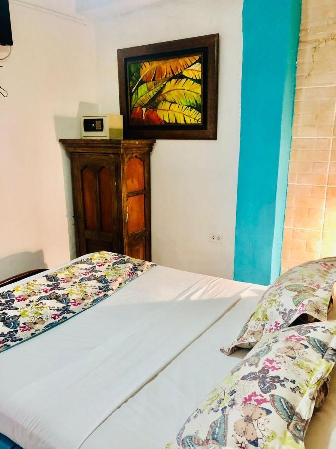Antigua Calle Almudena Hotel Cartagena Екстер'єр фото