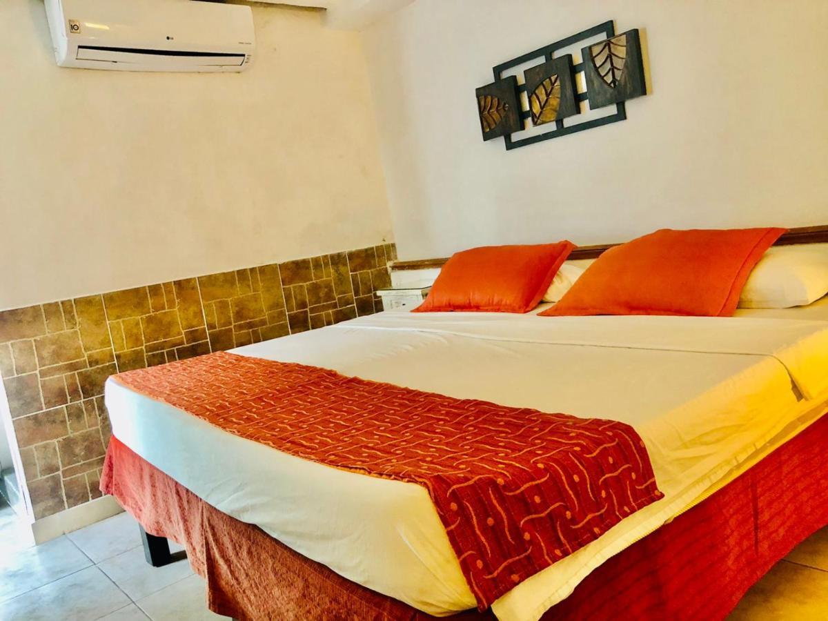 Antigua Calle Almudena Hotel Cartagena Екстер'єр фото