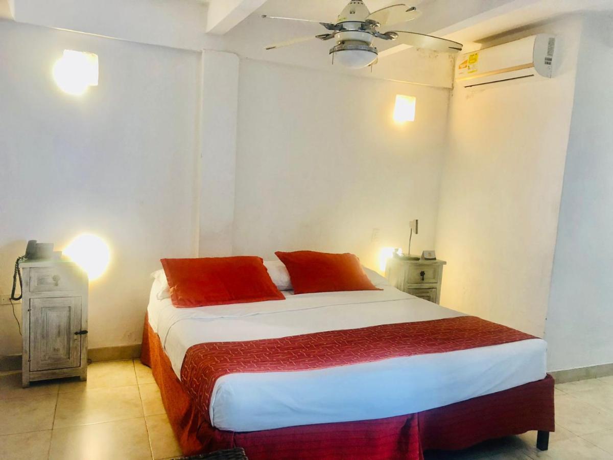 Antigua Calle Almudena Hotel Cartagena Екстер'єр фото