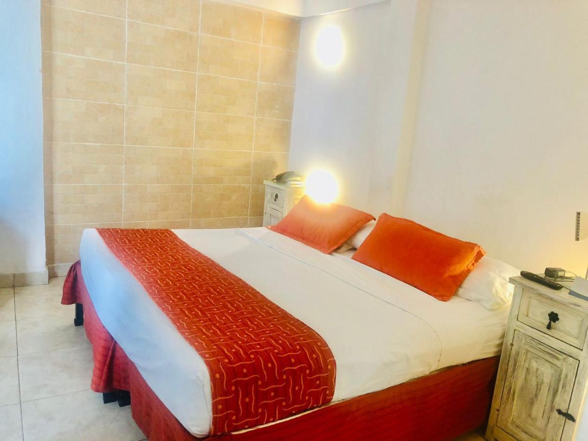 Antigua Calle Almudena Hotel Cartagena Екстер'єр фото