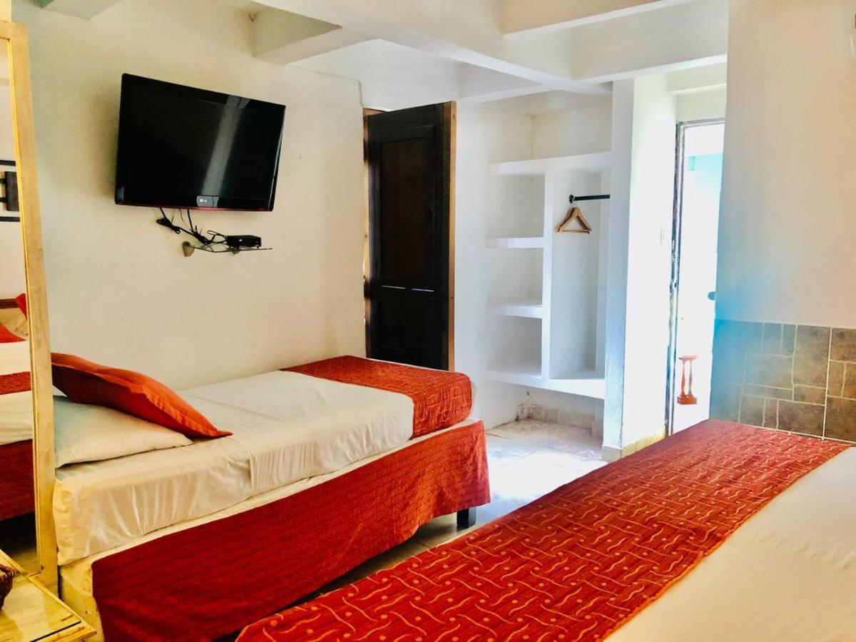 Antigua Calle Almudena Hotel Cartagena Екстер'єр фото