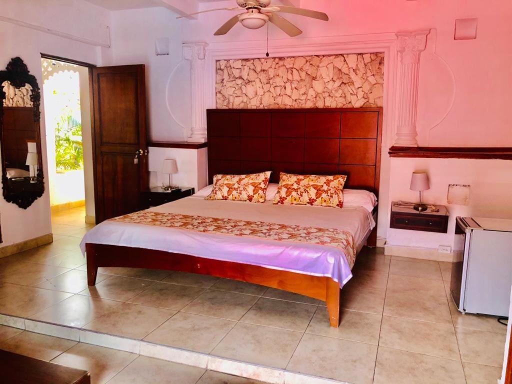 Antigua Calle Almudena Hotel Cartagena Екстер'єр фото